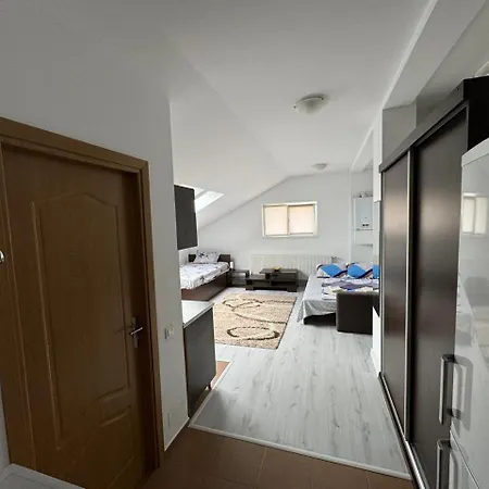 Cosy Quiet By Ani Apartament *